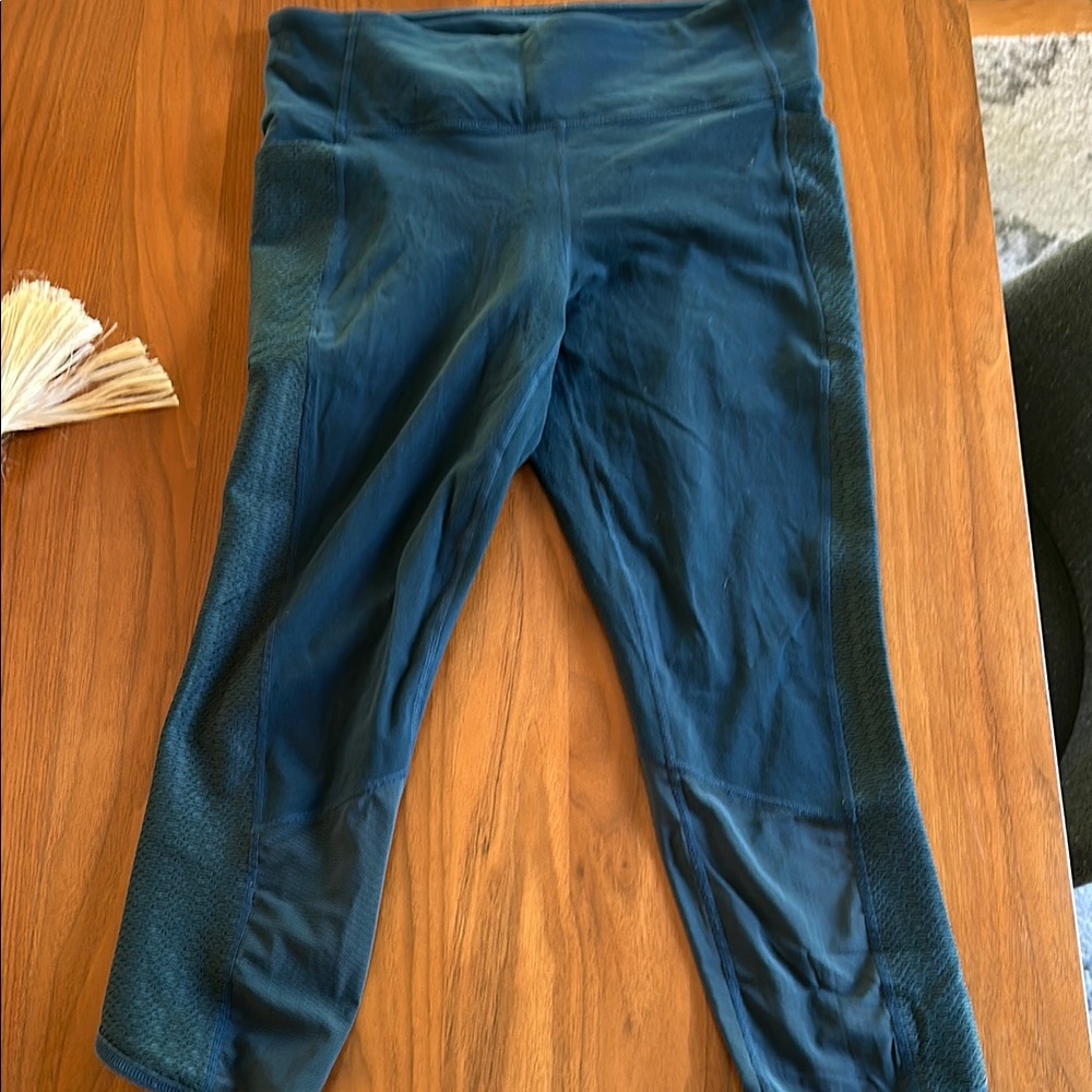 Athleta Teal Blue Capris